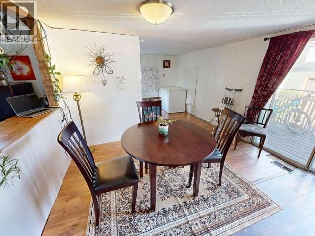 4474 JOYCE AVE, Powell River, photo 3