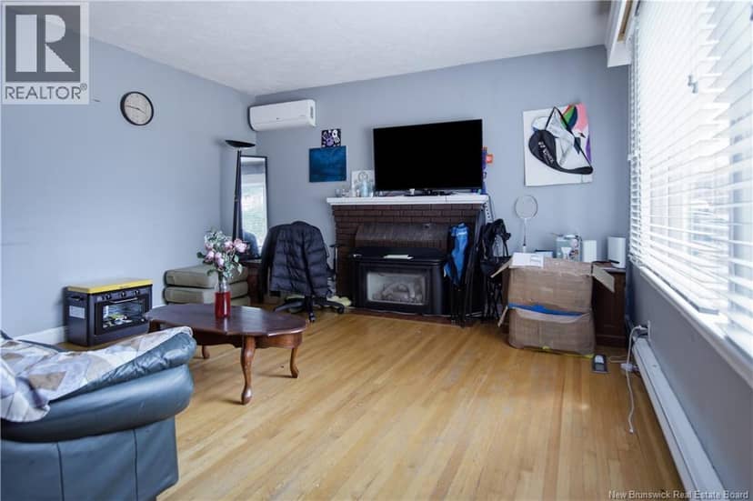 173 Maple Street — photo 3 of 29