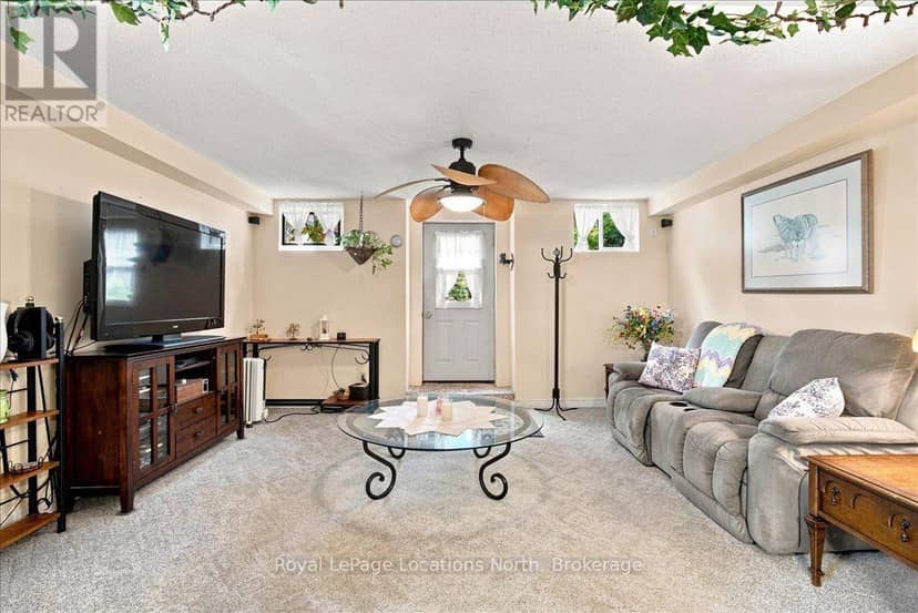 6 Royal Beech Drive — photo 24 of 38