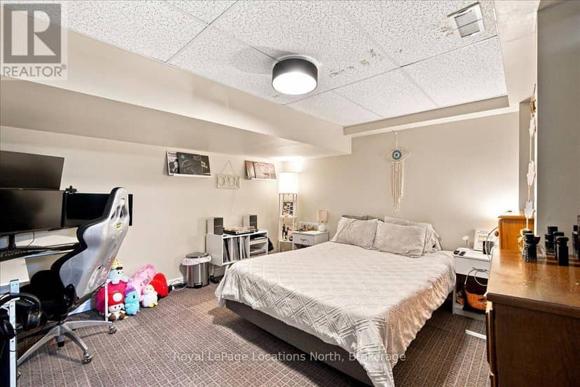 6 Royal Beech Drive — photo 26 of 38