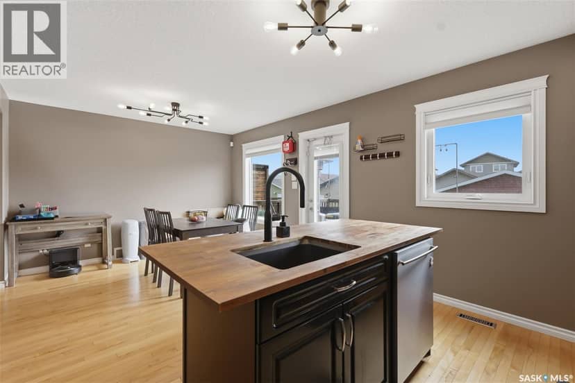 518 Klassen CRESCENT — photo 12 of 40