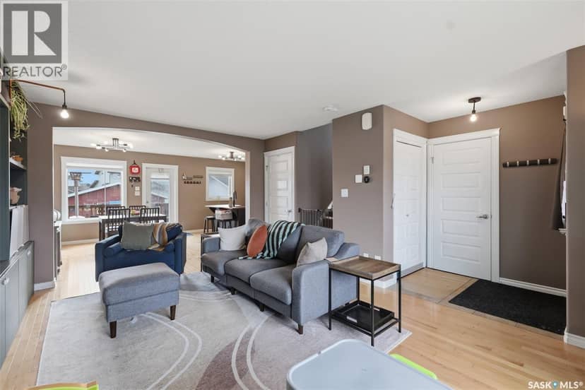 518 Klassen CRESCENT — photo 9 of 40