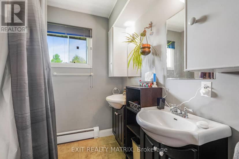 6416 Saumure Road — photo 15 of 40
