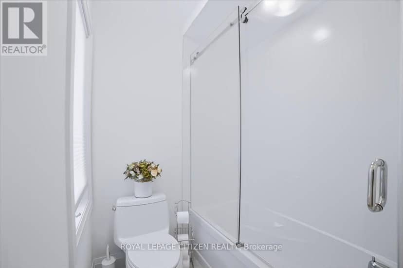 243 Ferragine Crescent — photo 31 of 40