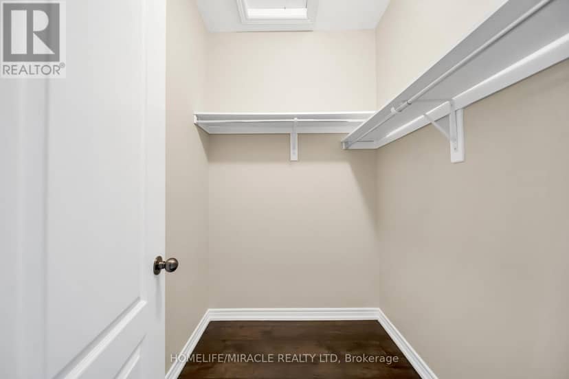 57 Bronze Crescent — photo 21 of 40