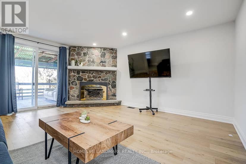 18846 Leslie Street — photo 18 of 38