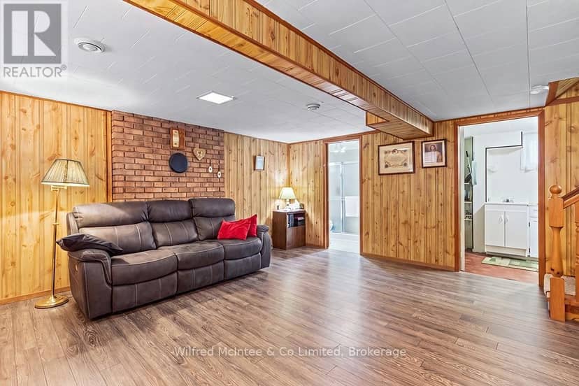 455 Bruce Street — photo 38 of 40