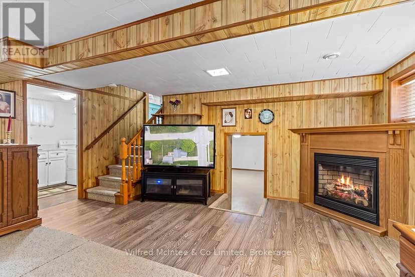 455 Bruce Street — photo 39 of 40