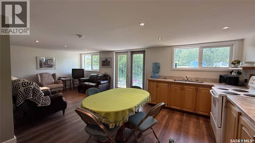 Turtleford Acreage. — photo 21 of 40