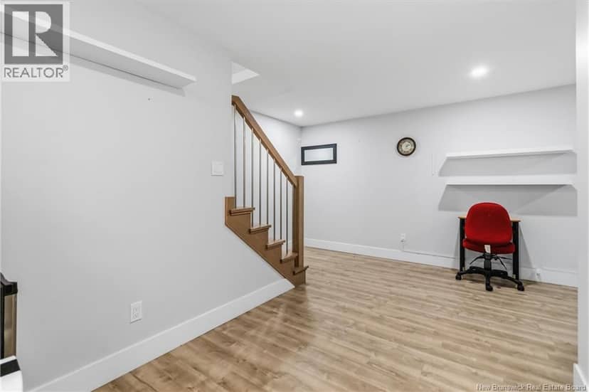 64 Satara Drive — photo 34 of 40