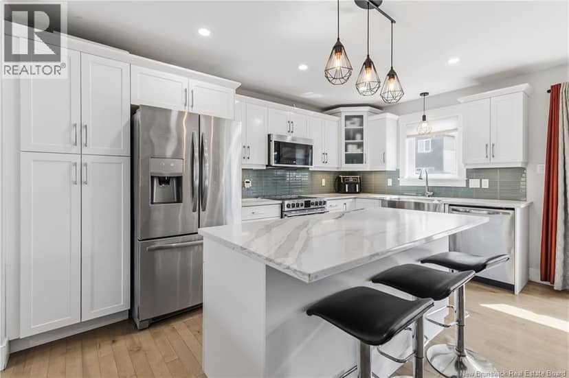 64 Satara Drive — photo 8 of 40