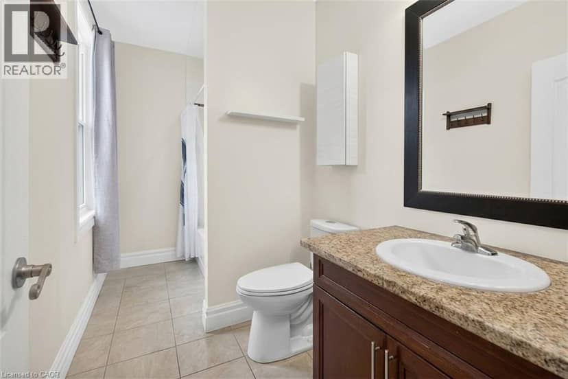 221 GRAND RIVER Avenue — photo 13 of 33