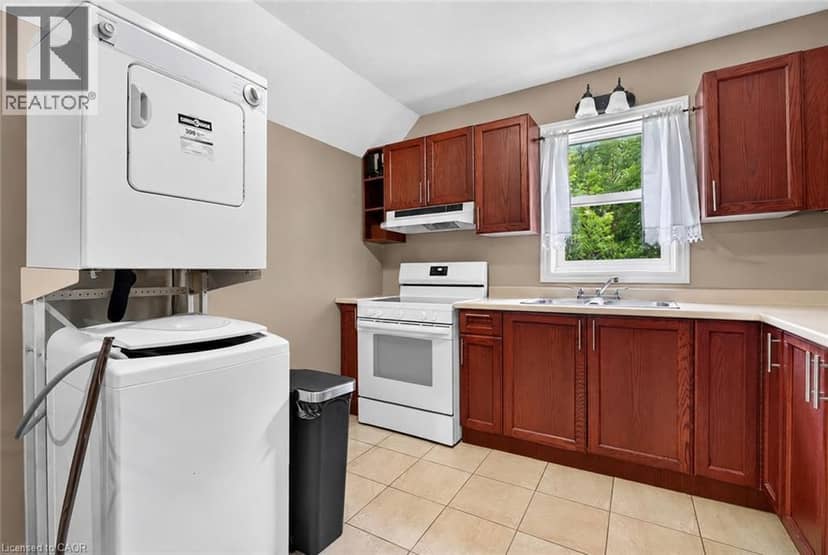 221 GRAND RIVER Avenue — photo 19 of 33