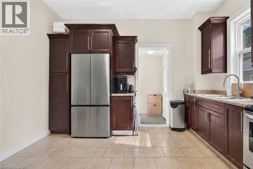 221 GRAND RIVER Avenue, Brantford, photo 7