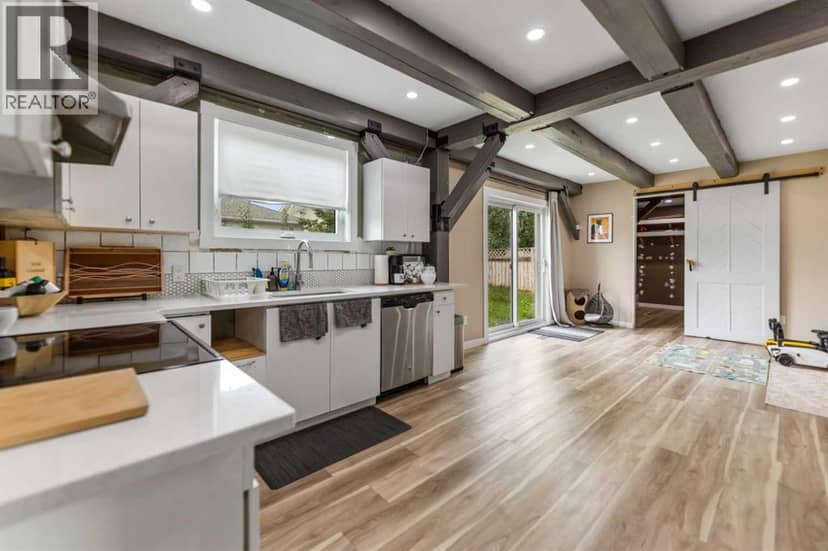 39 Chinook Crescent — photo 10 of 30