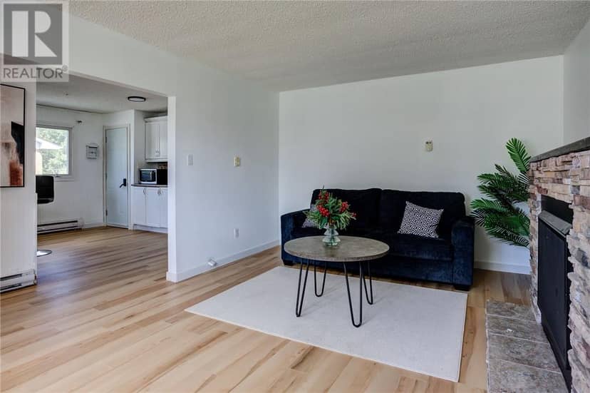 60 Charlotte, Chelmsford, photo 5