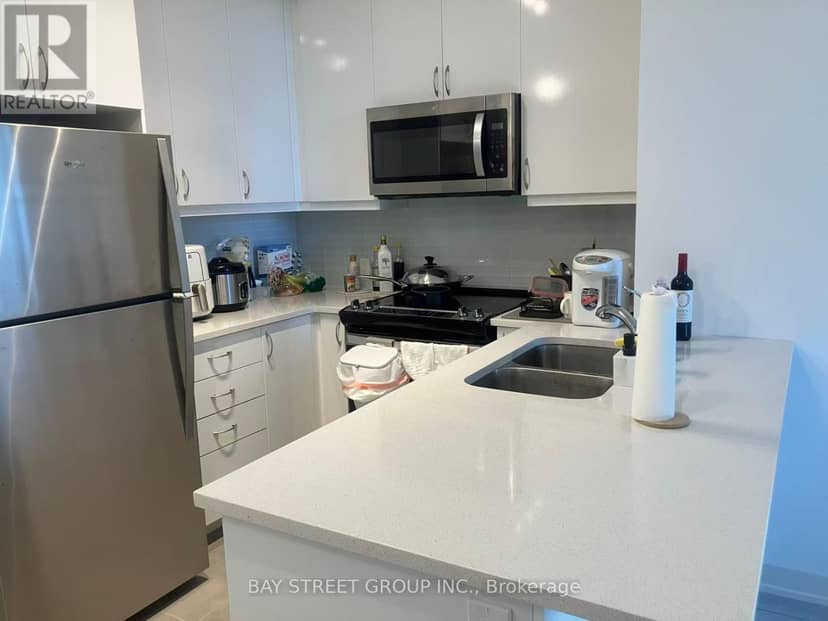 919 - 4955 Yonge Street — photo 7 of 21