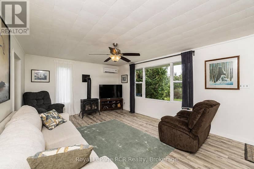 046285 Old Mail Road — photo 9 of 40