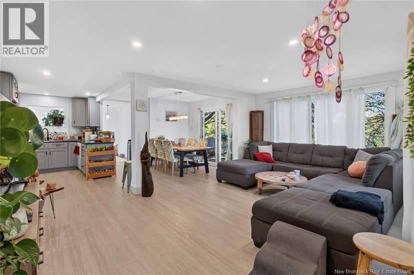 129 Gaskin — photo 4 of 40