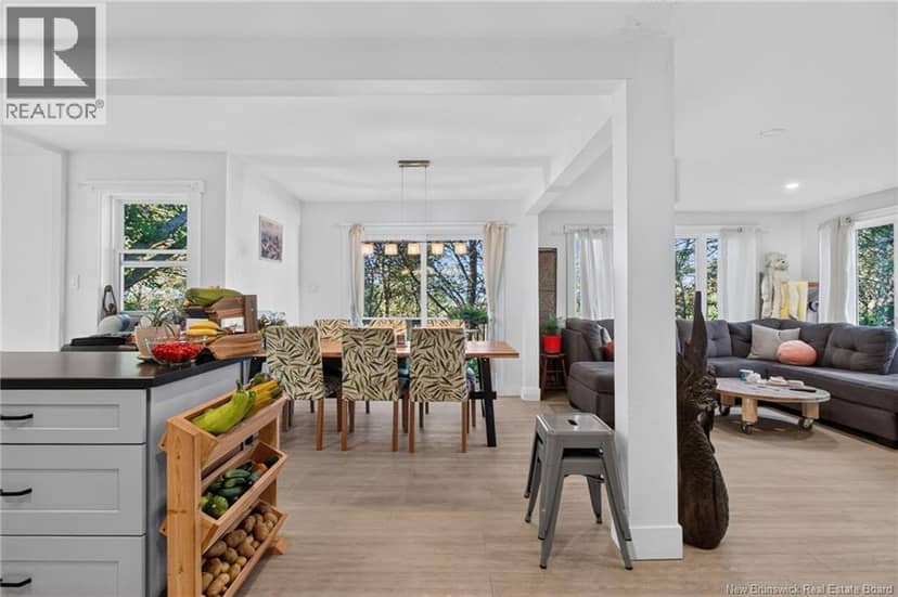 129 Gaskin — photo 11 of 40