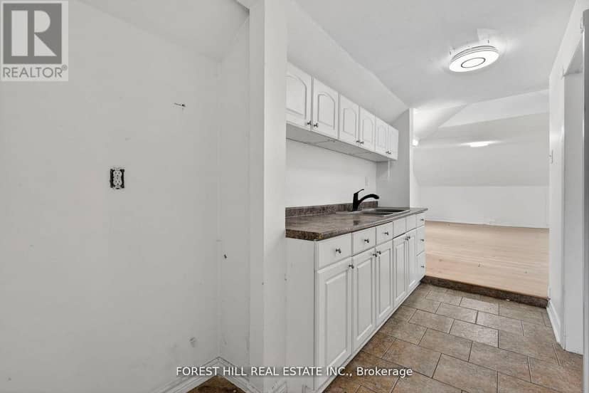 89 Toronto Street — photo 18 of 30