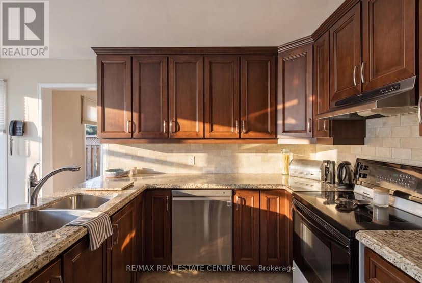 23 Deer Valley Drive — photo 12 of 40