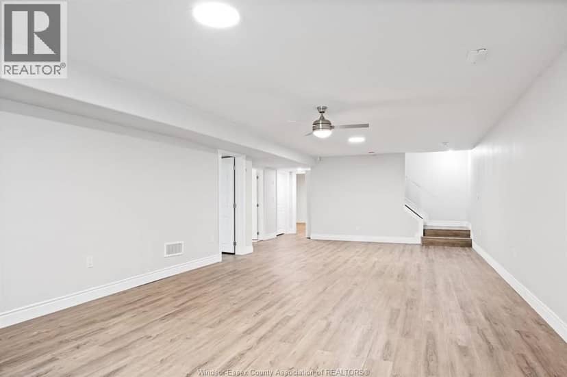 61 Pereira — photo 18 of 25