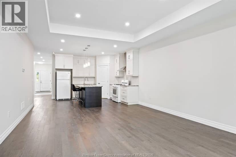 61 Pereira — photo 9 of 25