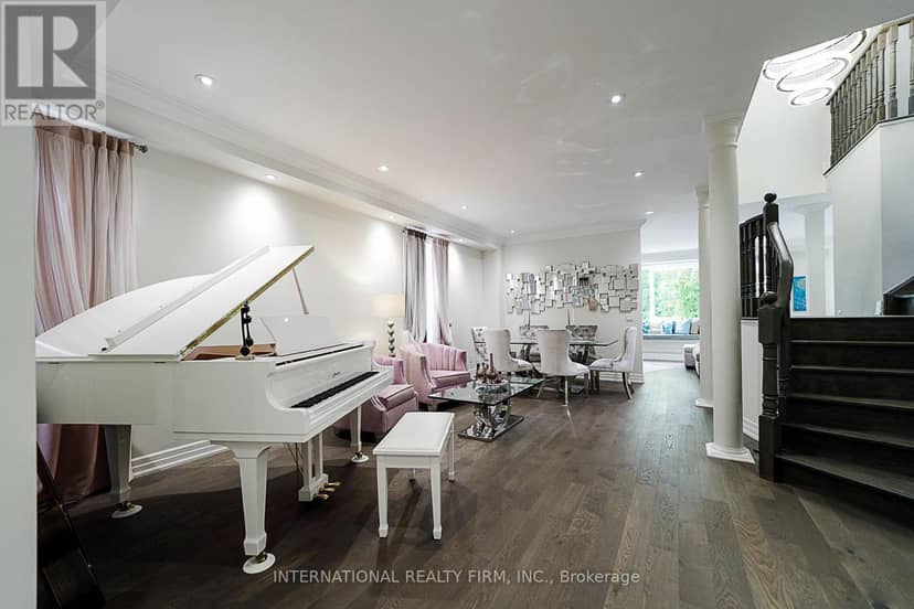 74 Regatta Avenue — photo 3 of 32