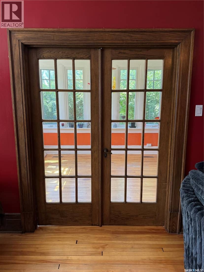 607 Barnett Drive — photo 10 of 38