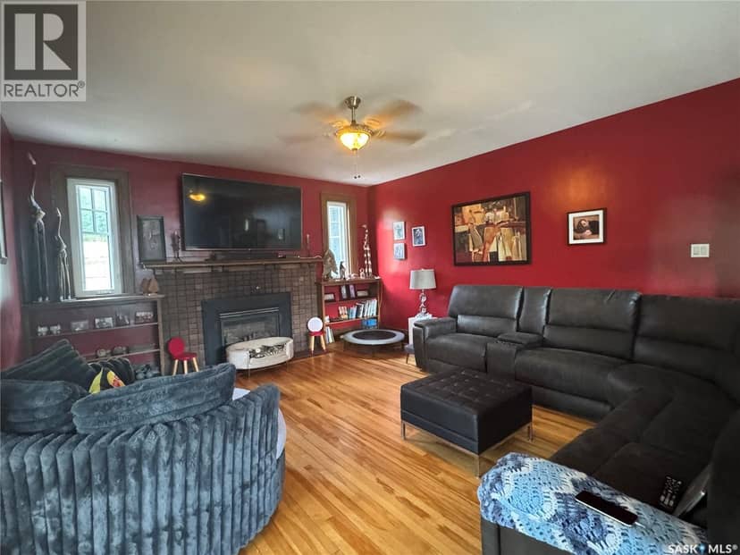 607 Barnett Drive — photo 9 of 38