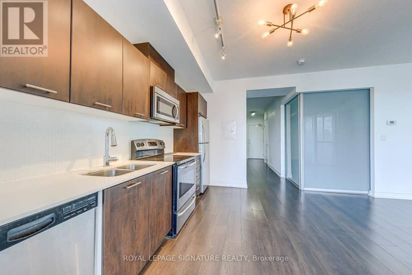 1901 - 20 Bruyeres Mews — photo 12 of 27