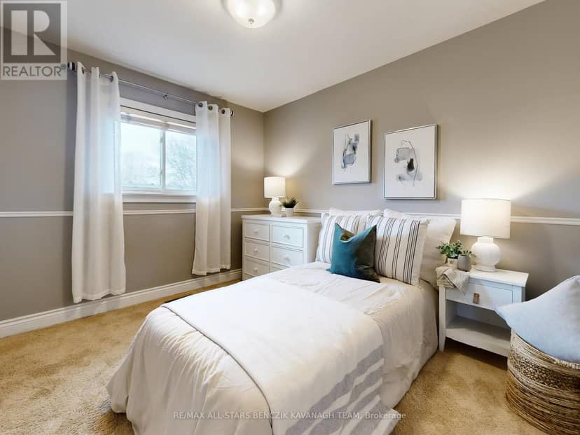 30 Sir Caradoc Place — photo 11 of 23