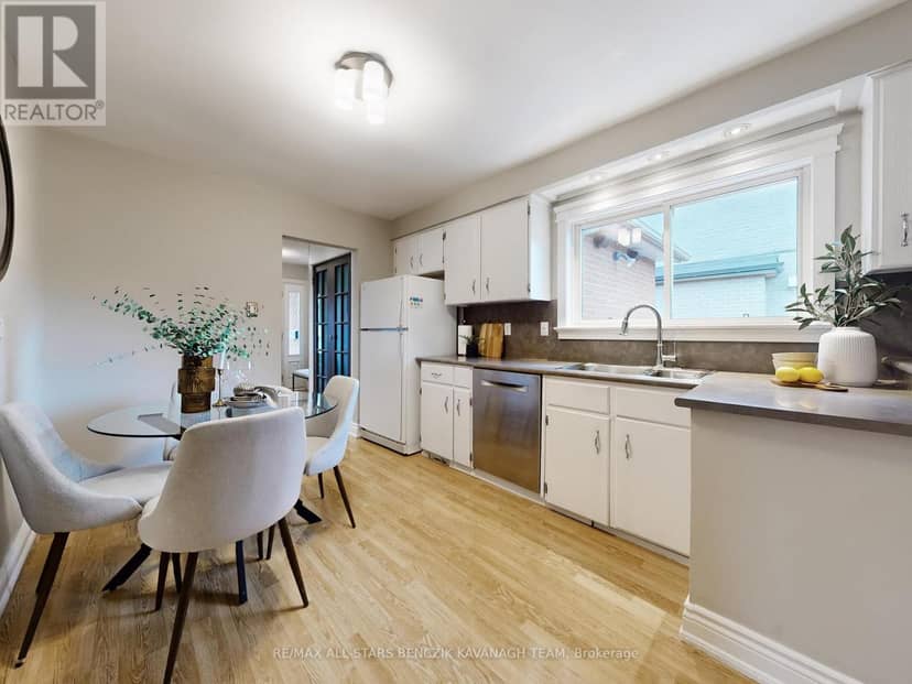 30 Sir Caradoc Place — photo 7 of 23