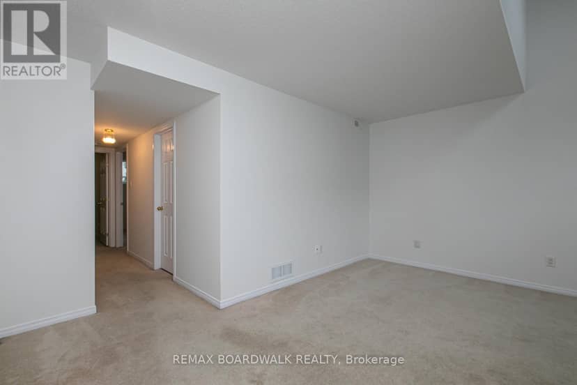 246 Gershwin Private — photo 15 of 24