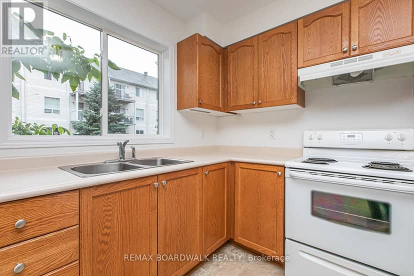 246 Gershwin Private — photo 9 of 24