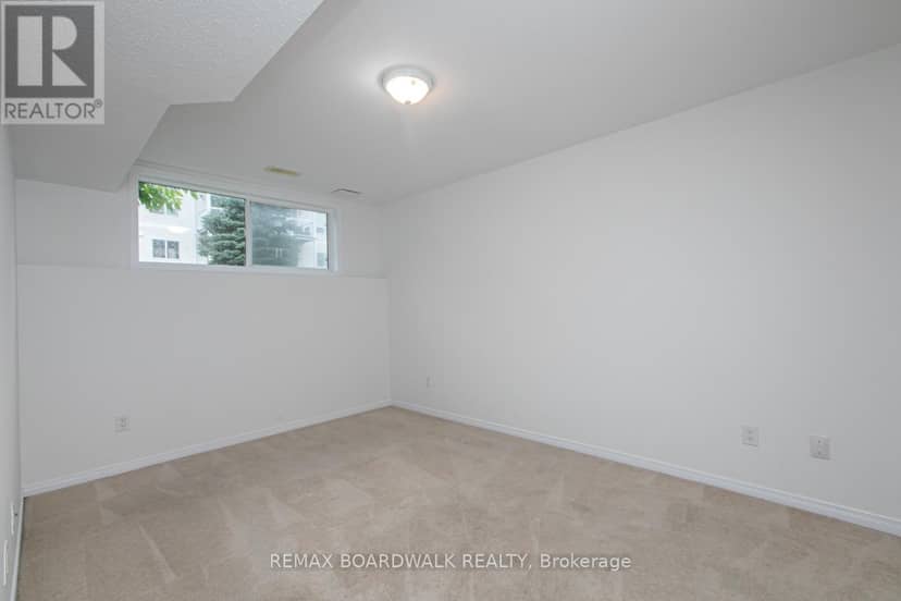 246 Gershwin Private — photo 19 of 24