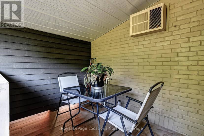 27 Edwin Street E — photo 27 of 33