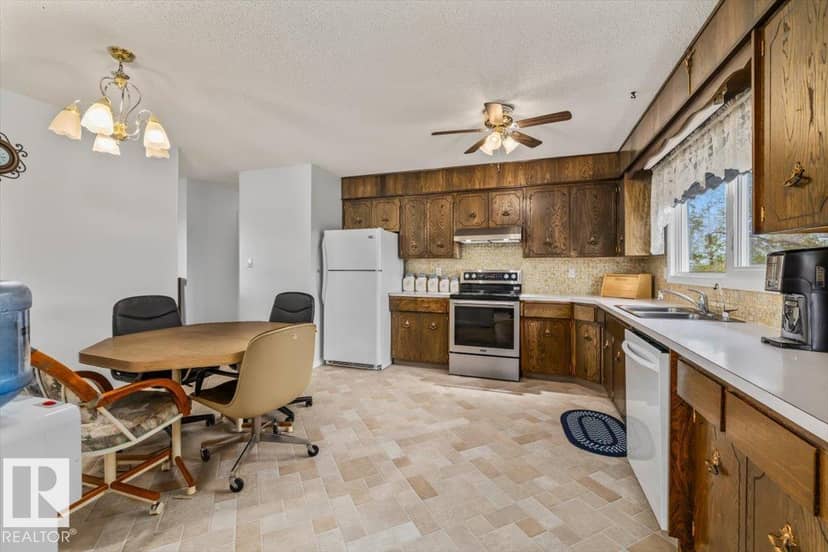 540013 Range Road 173 — photo 12 of 40