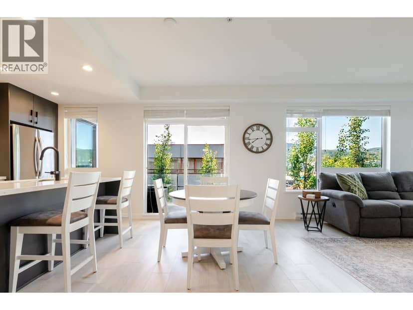 306 3018 ST. GEORGE STREET, Port Moody, photo 2
