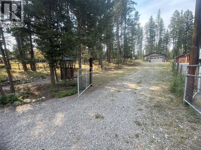 6729 Audia Road, Jaffray, photo 3