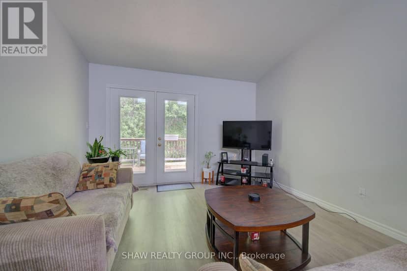 58D Harris Avenue — photo 21 of 40