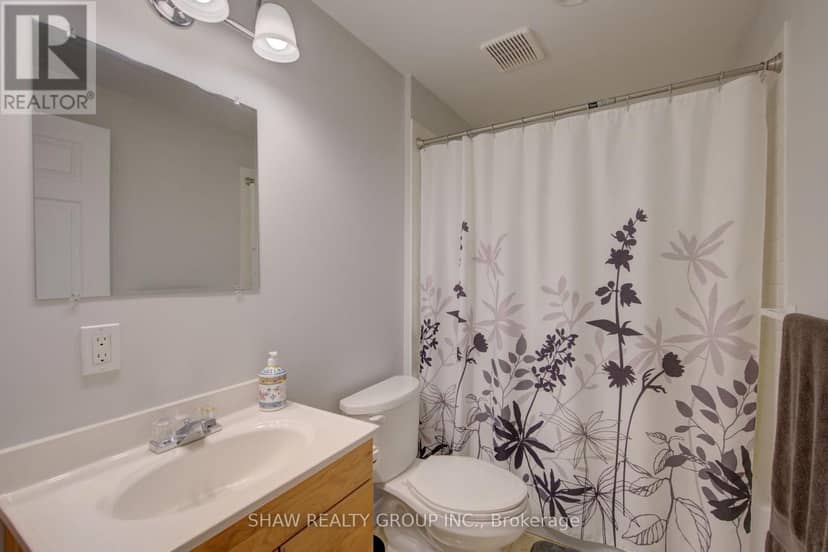 58D Harris Avenue — photo 35 of 40