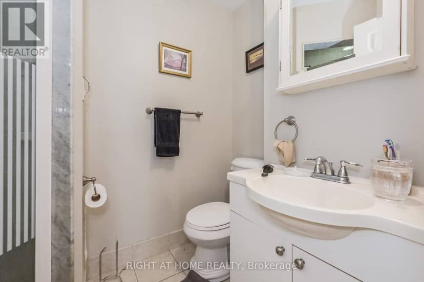 213 Main Street E — photo 10 of 40