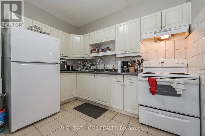 213 Main Street E — photo 19 of 40