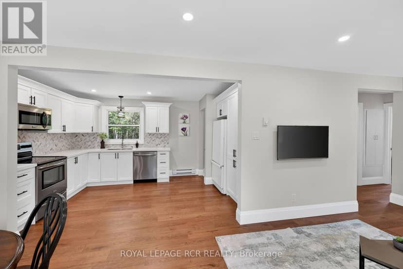 308451 Hockley Road — photo 11 of 40