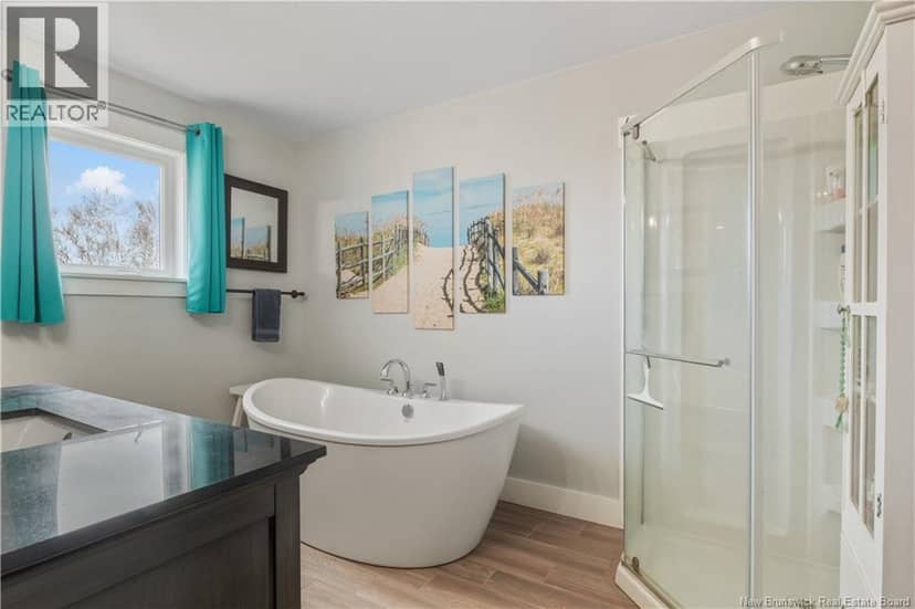 18 Louis-Bourg Road — photo 16 of 40