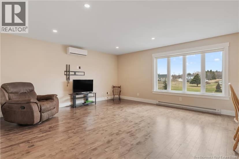 18 Louis-Bourg Road — photo 31 of 40