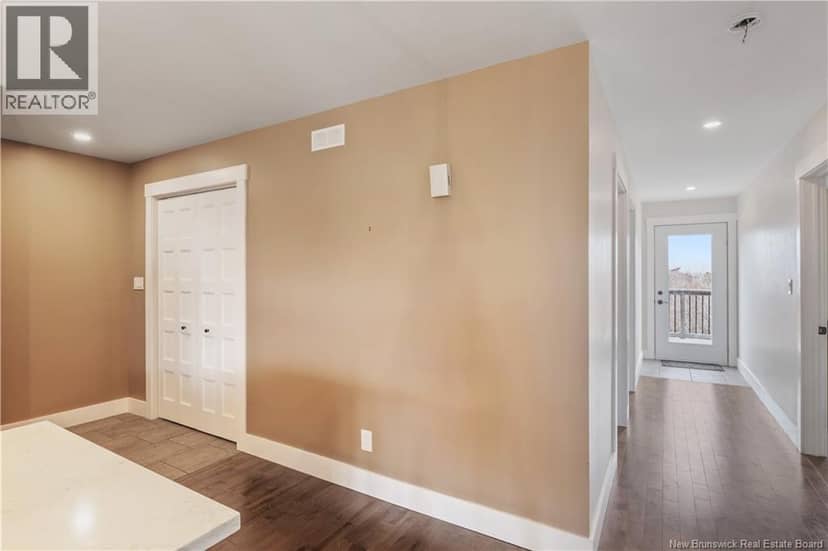 18 Louis-Bourg Road — photo 33 of 40