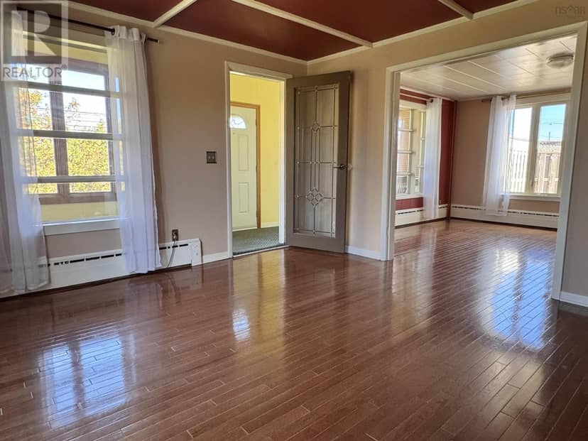 325 Reserve Street — photo 11 of 40